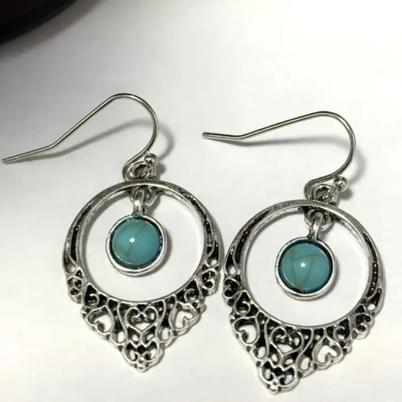 VIntage Style Synthetic Turquoise Earrings Jewelry - Picture 5 of 6